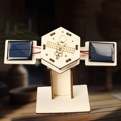 🚀Kreatywny model sztucznego satelity kosmicznego zasilanego energią słoneczną